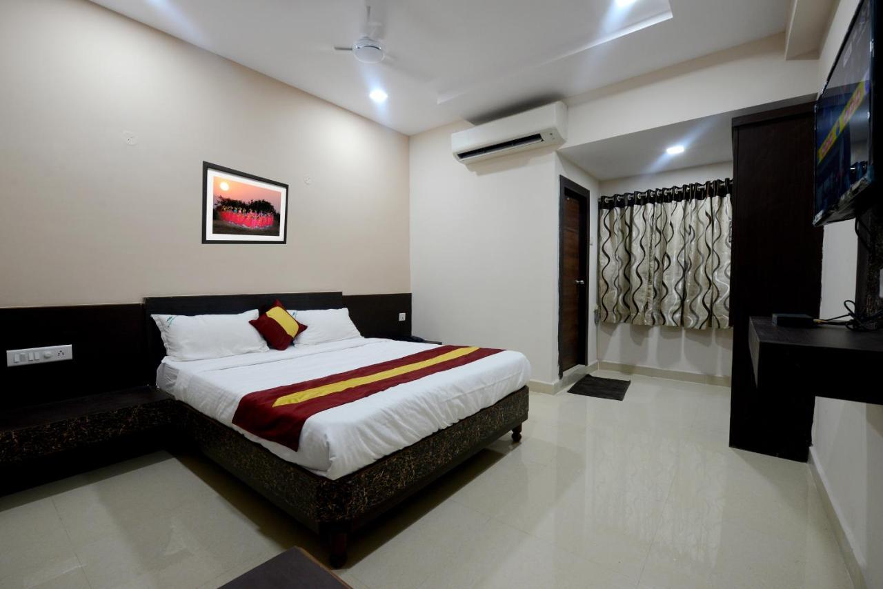 Dwaraka 3*