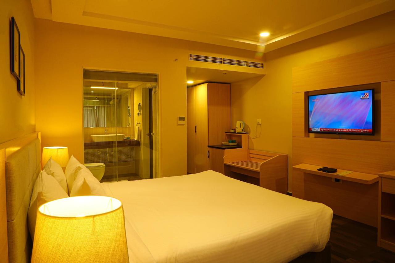 Bay View Vizag Hotel 4*