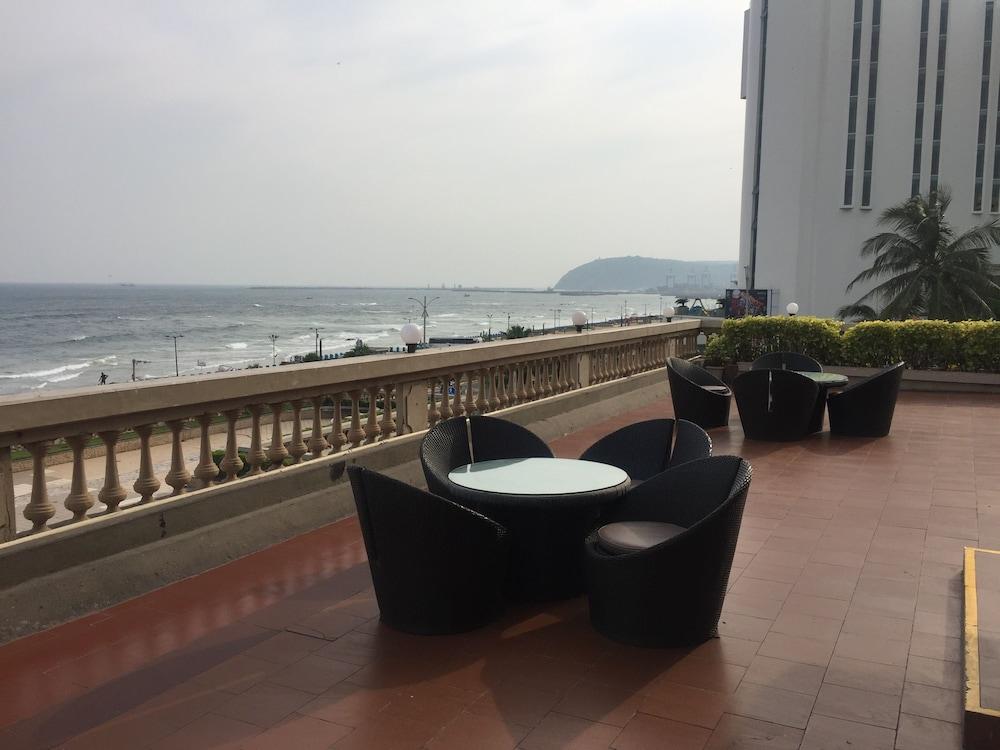 The Gateway Road 5* Visakhapatnam