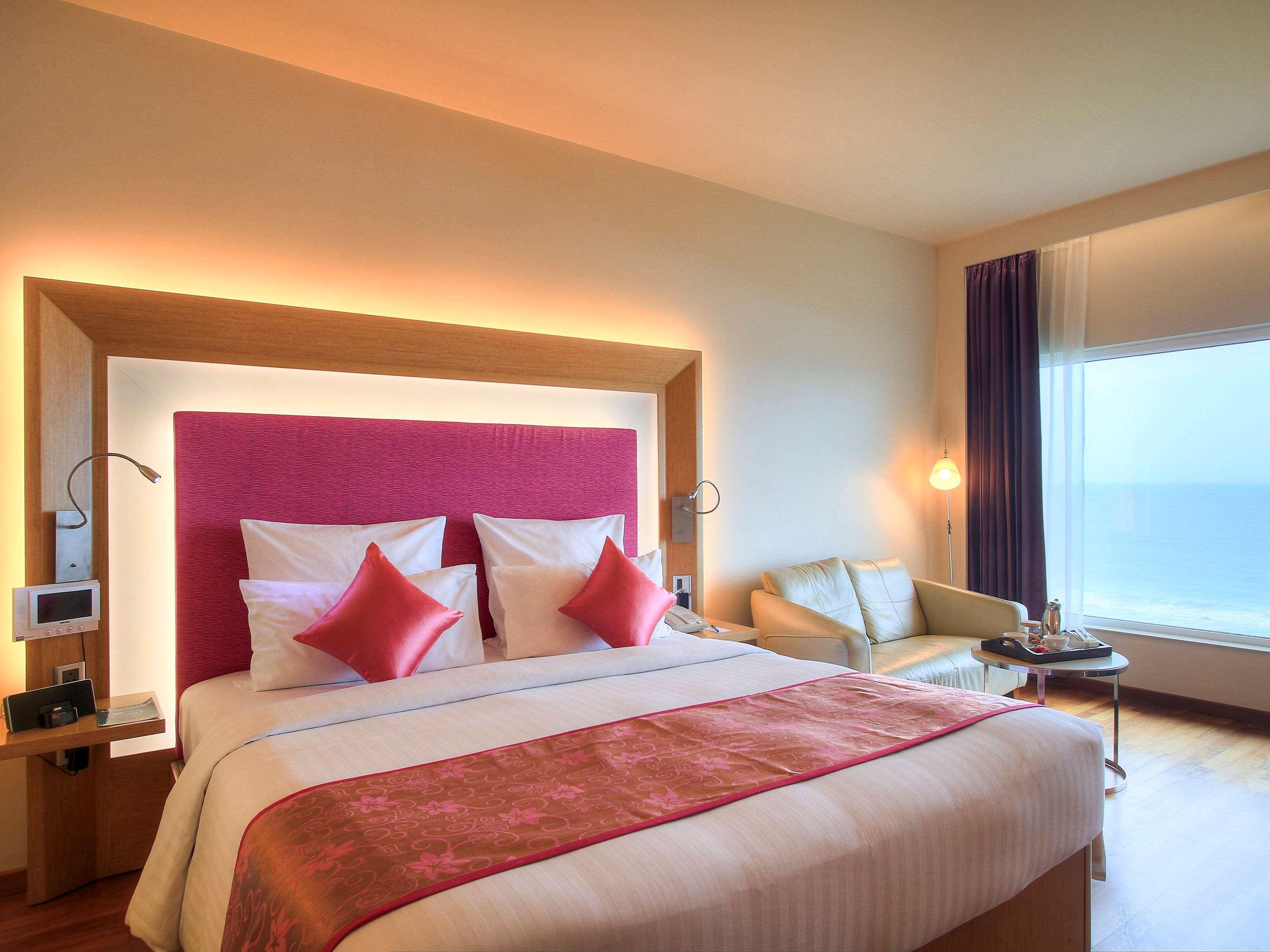 Hotel Novotel Varun