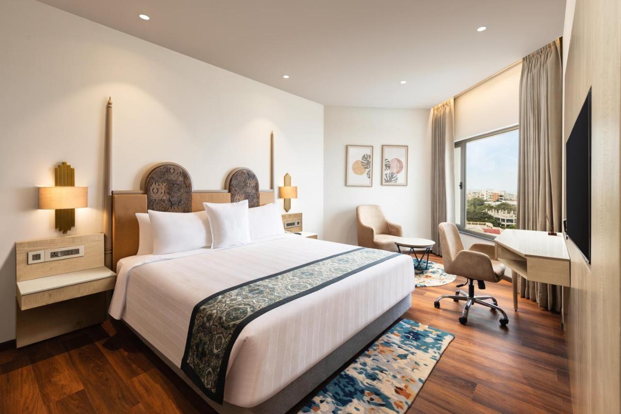 Hotel Welcomhotel By Itc Hotels, Devee Grand Bay,