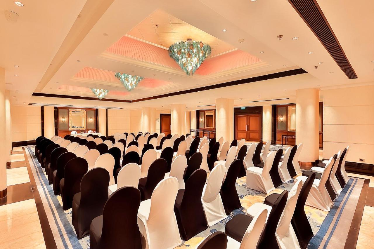 Hotel Welcomhotel By Itc Hotels, Devee Grand Bay,