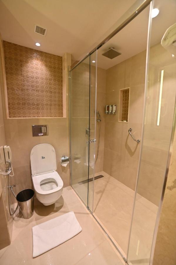 Hotel Welcomhotel By Itc Hotels, Devee Grand Bay,