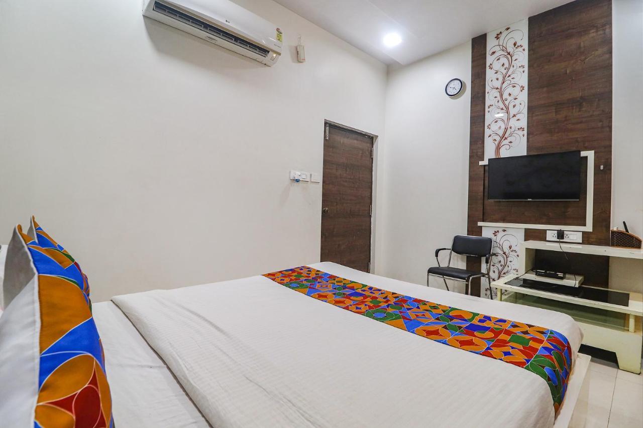 Fabhotel Ak Grand Hotel