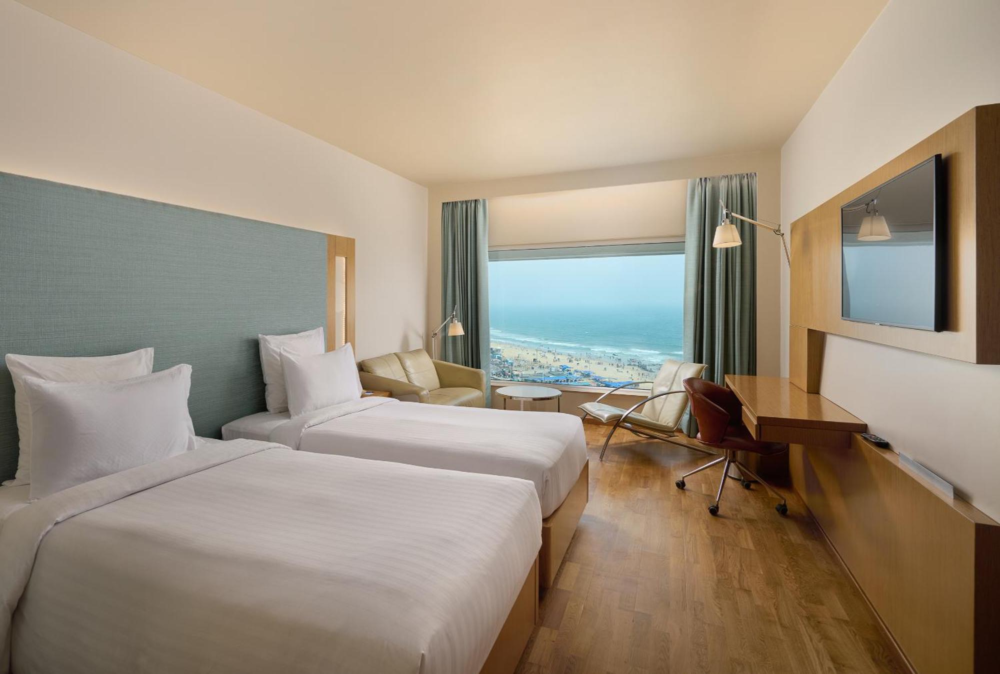 Hotel Novotel Varun 5*