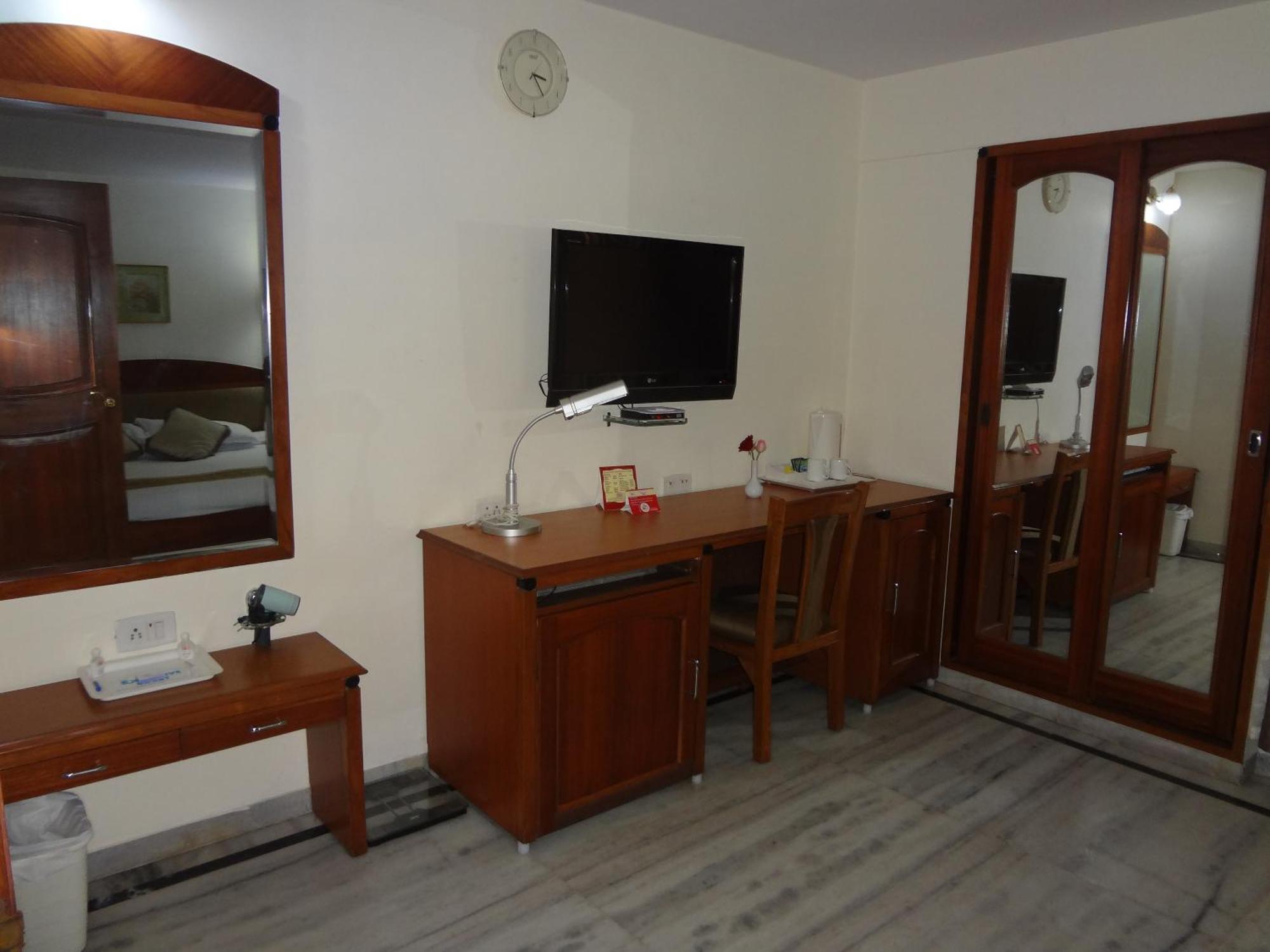 Daspalla Executive Court Hotel Visakhapatnam