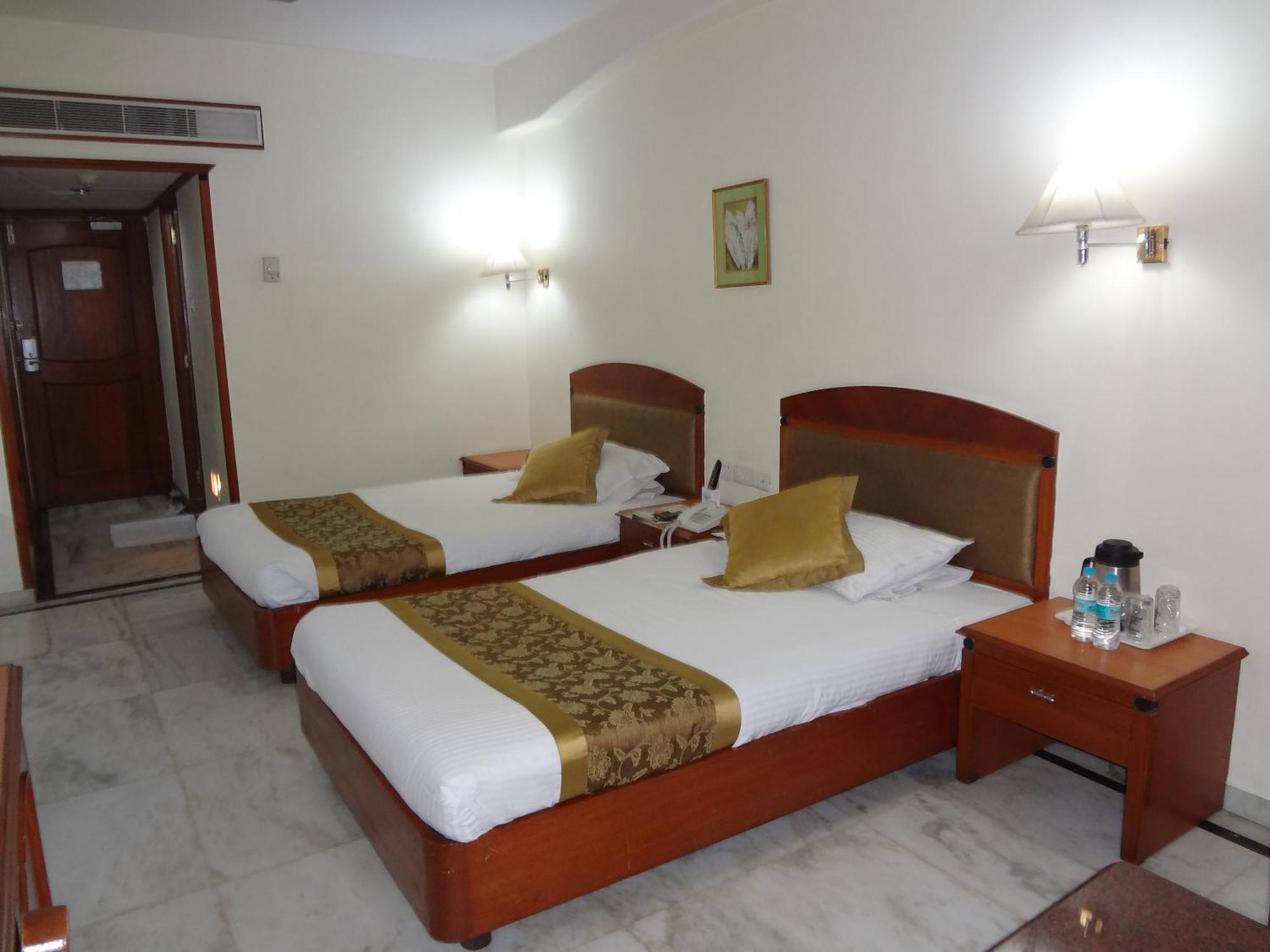 Daspalla Executive Court Visakhapatnam