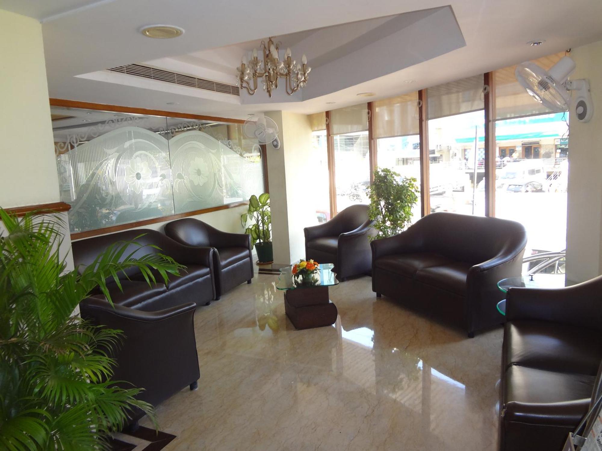 Daspalla Executive Court Hotel 3*