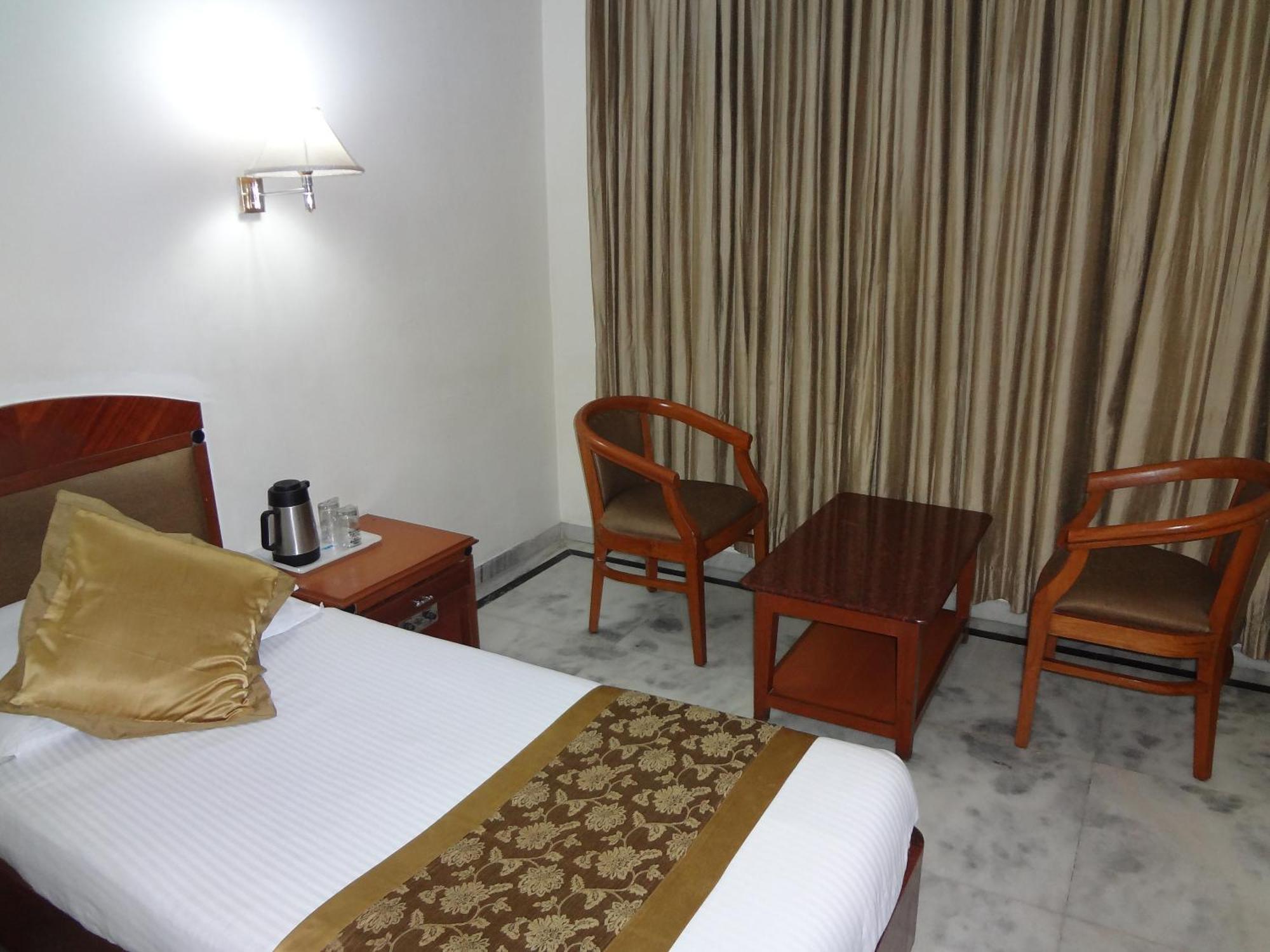 Daspalla Executive Court 3* Visakhapatnam