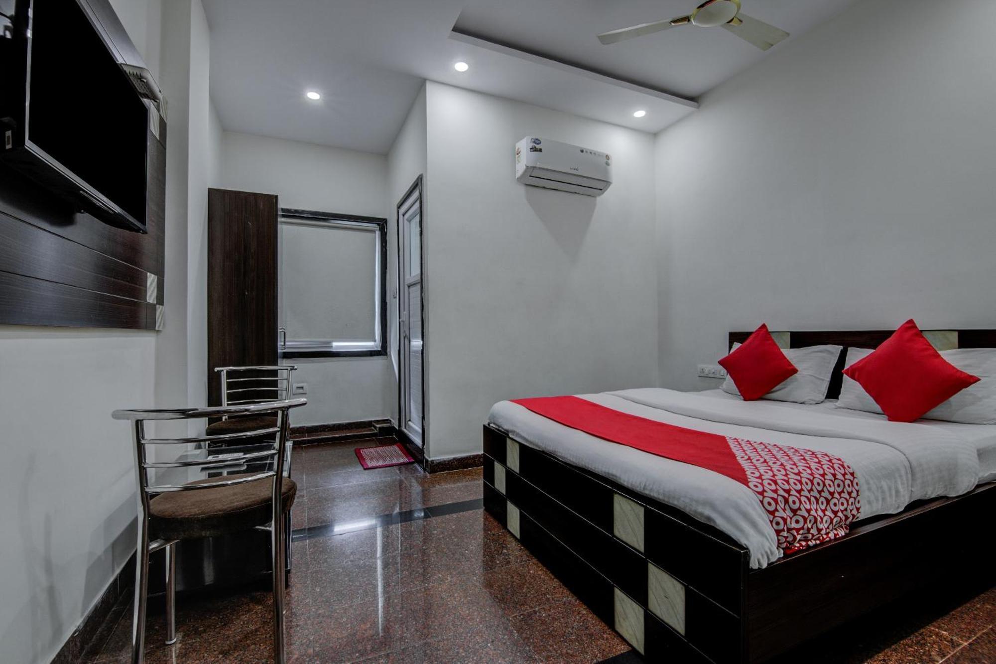 Hotel O Vb Grand 3*