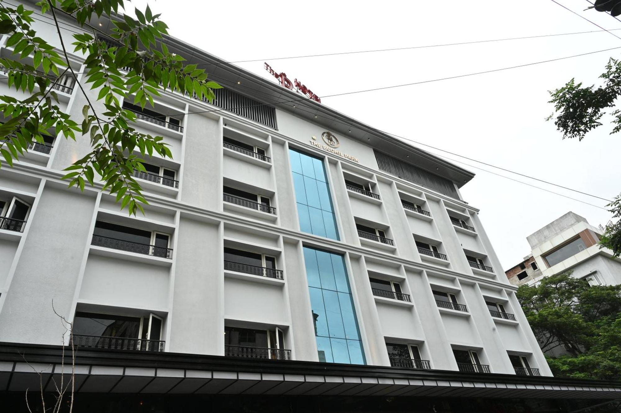 The Budhil Park 4*
