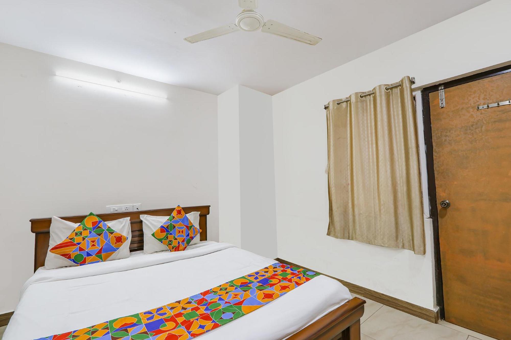 Fabexpress Korner - Sivaji Park Hotel