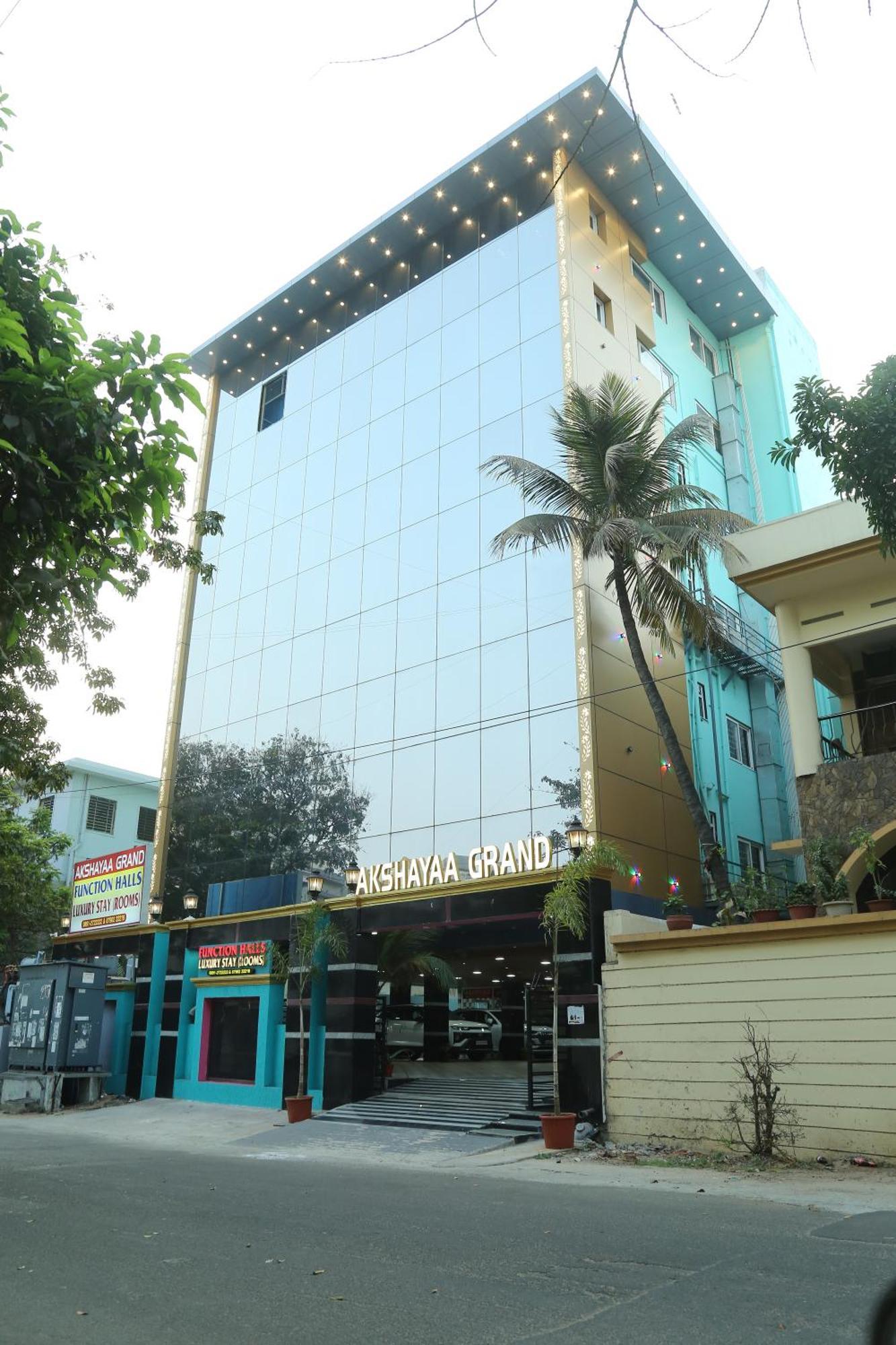 Akshayaa Grand 3* Visakhapatnam