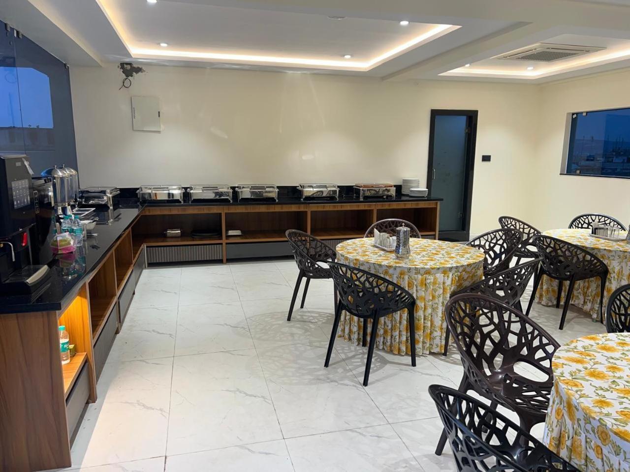 Lemon Park Hotel 4*