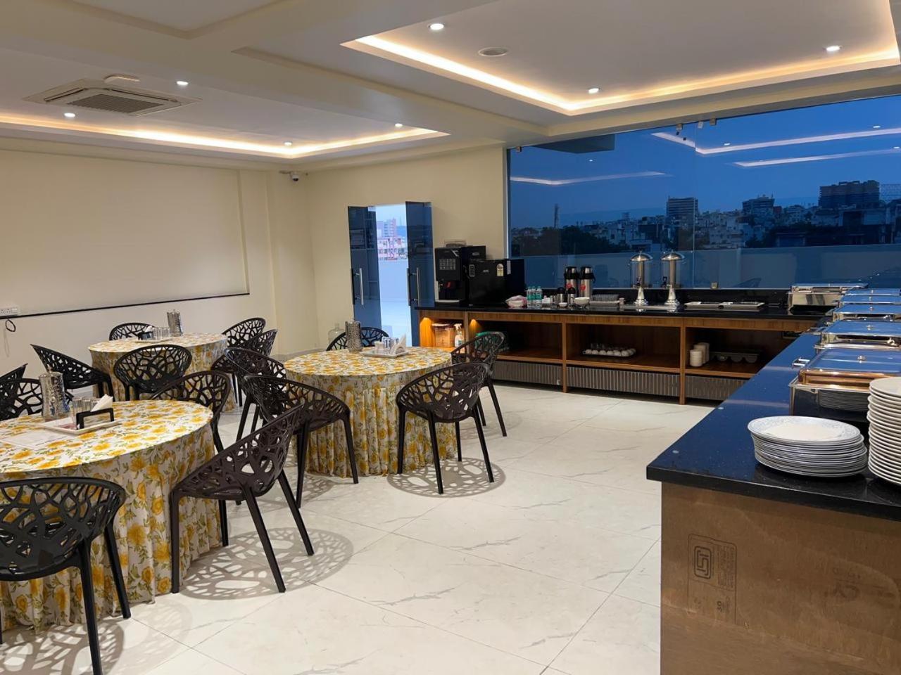 Lemon Park Hotel