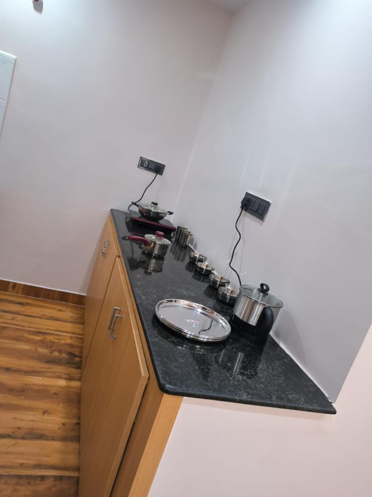 Apartment Swagan Non Ac 1 Bhk Deluxe Flat *