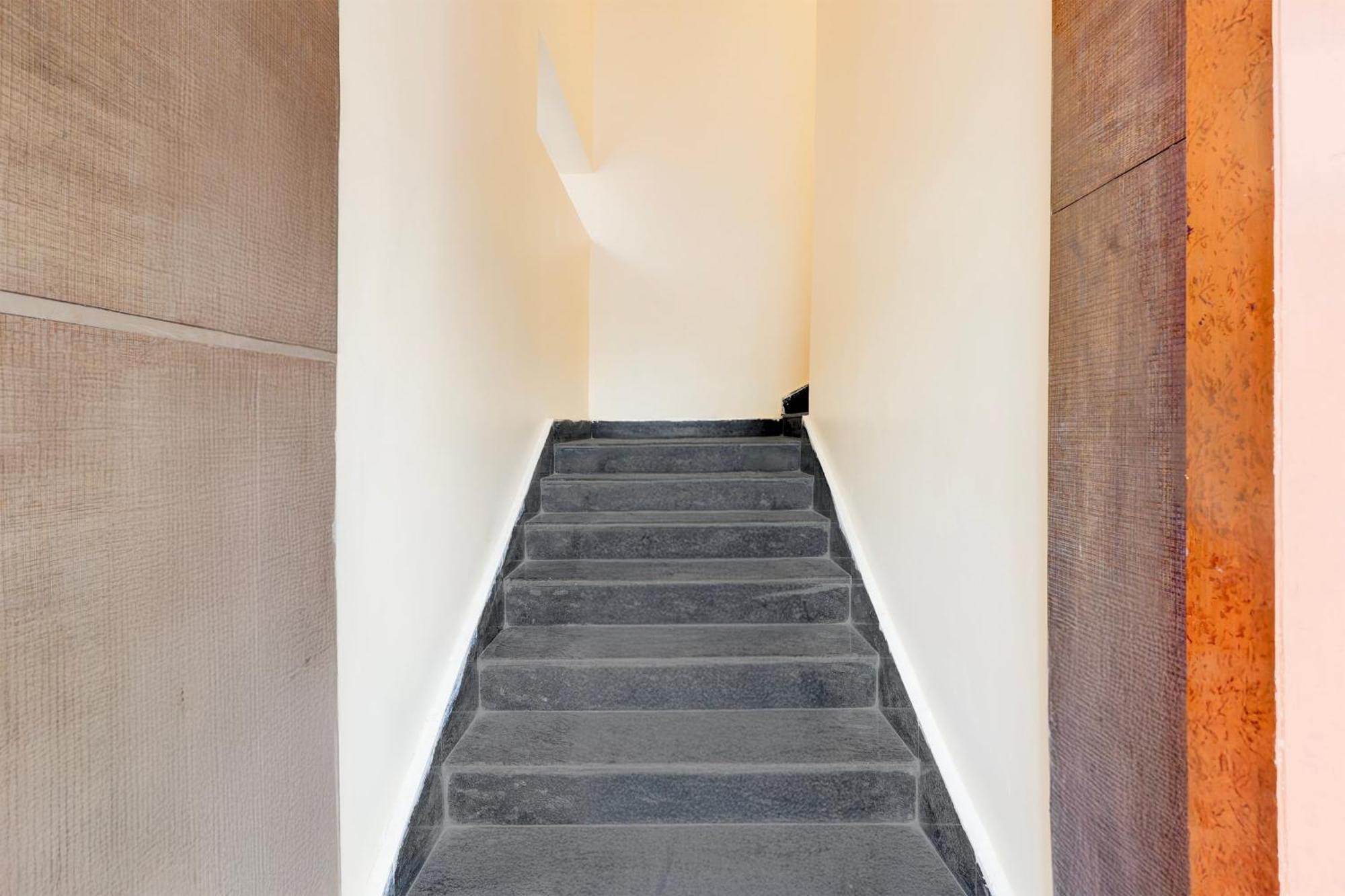 Super Townhouse Sankaramatam Road Near Diamond Park *