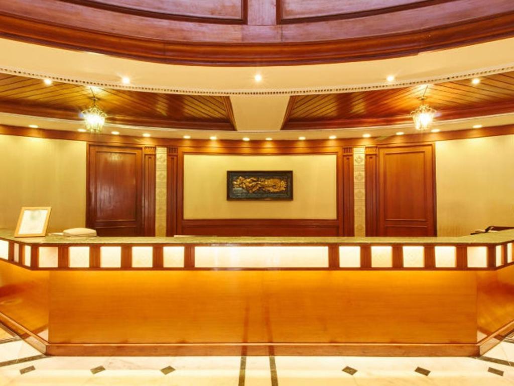 The Gateway Road Hotel 5*
