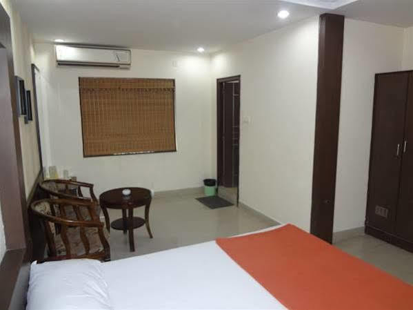 Athidi Grand Hotel 2*