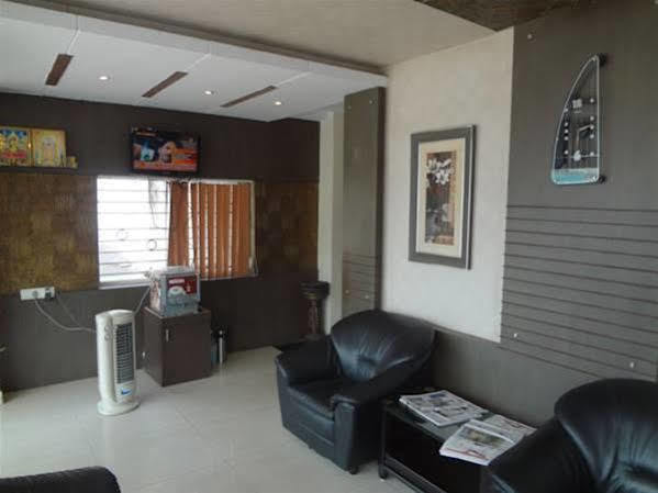 Athidi Grand Hotel 2*