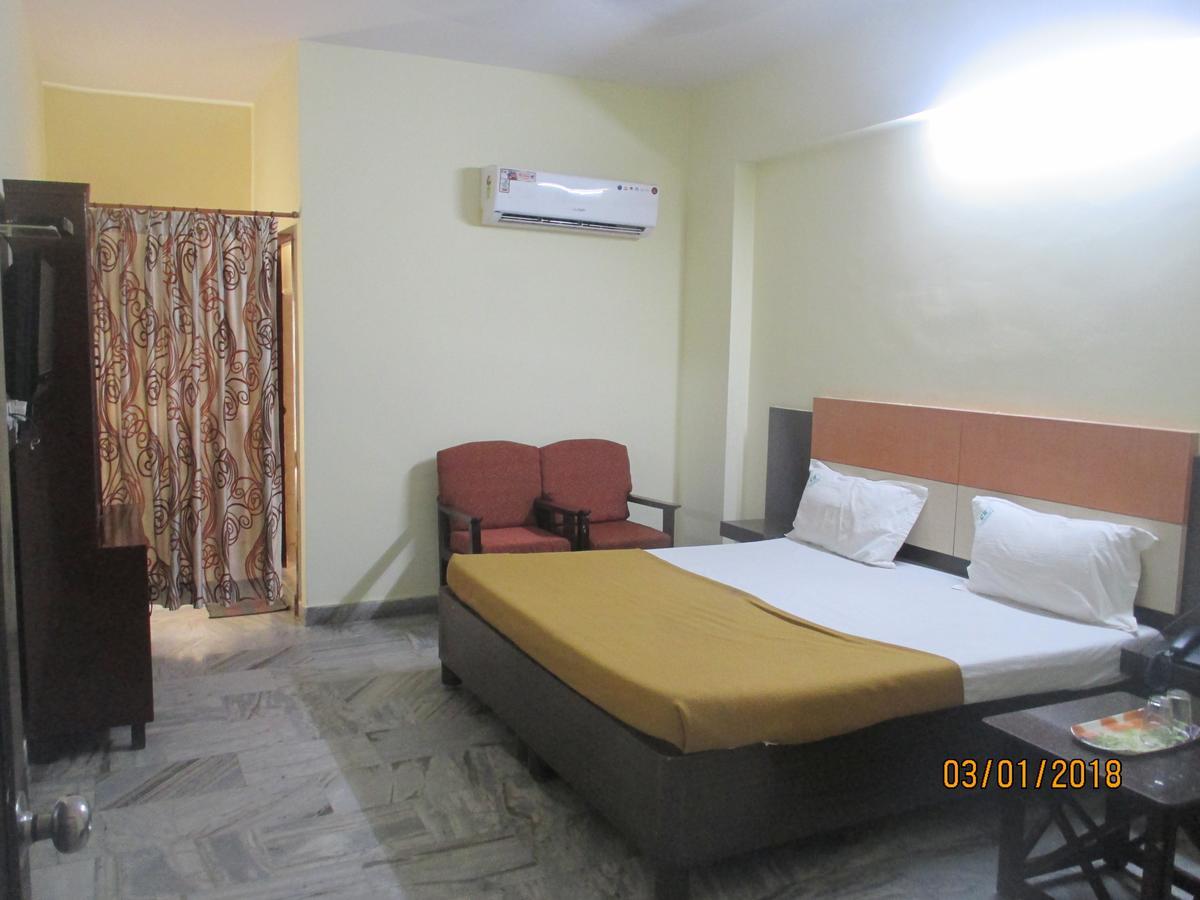 Hotel Chandanaresidencys A/c