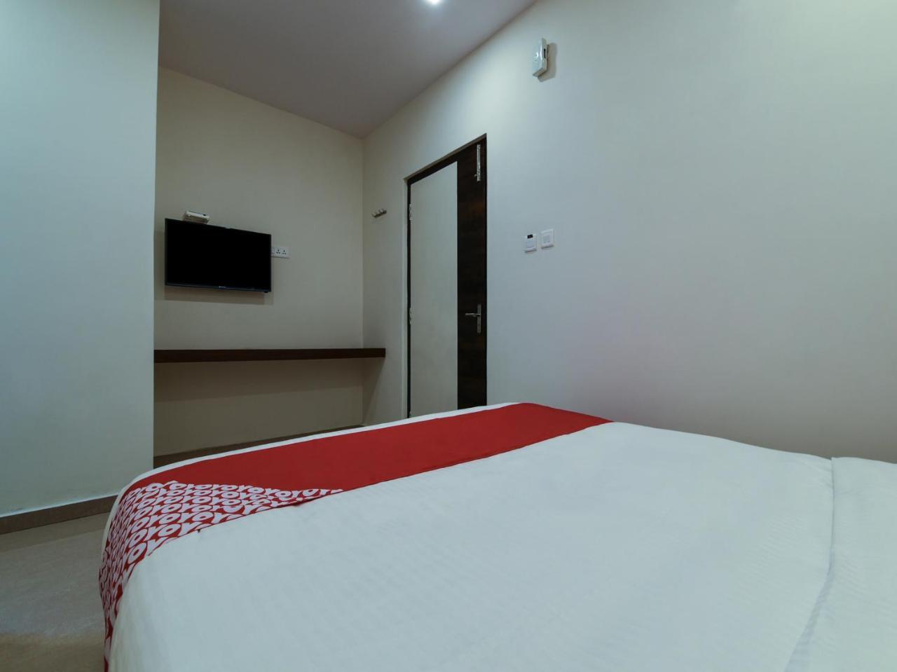 Oyo 12681 Blue Moon Inn Visakhapatnam